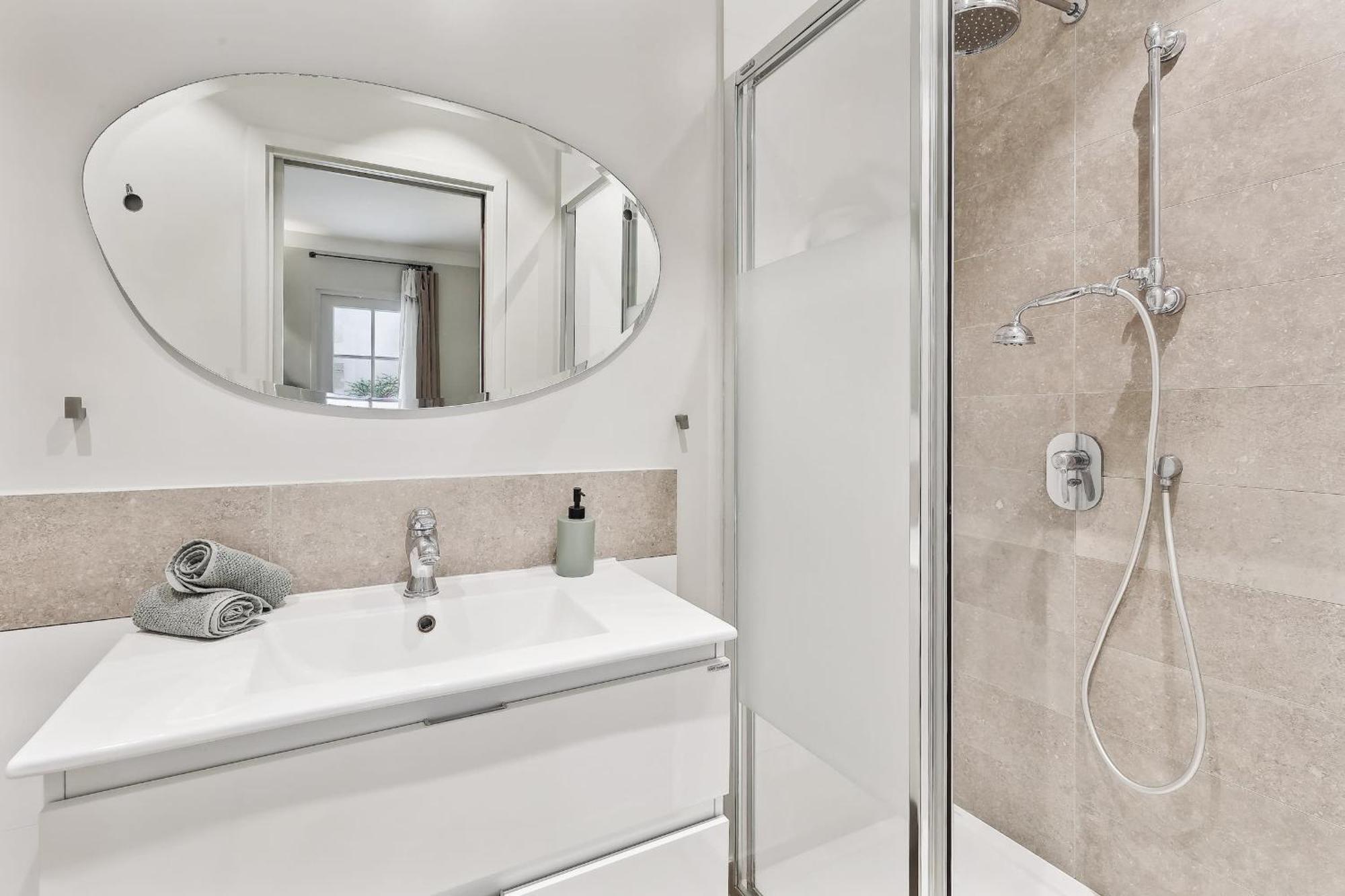 Le Marais & Place Des Vosges - Cityapartmentstay *