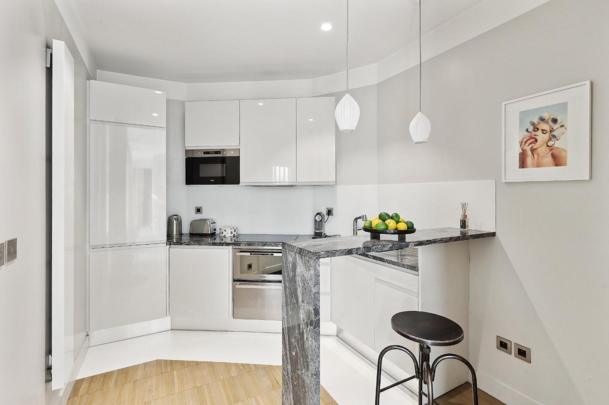 Le Marais & Place Des Vosges - Cityapartmentstay Appartement *